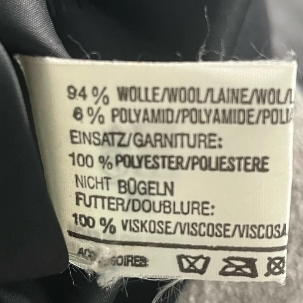 Louis Feraud Black Blazer with Gold Buttons - Picture 14 of 16